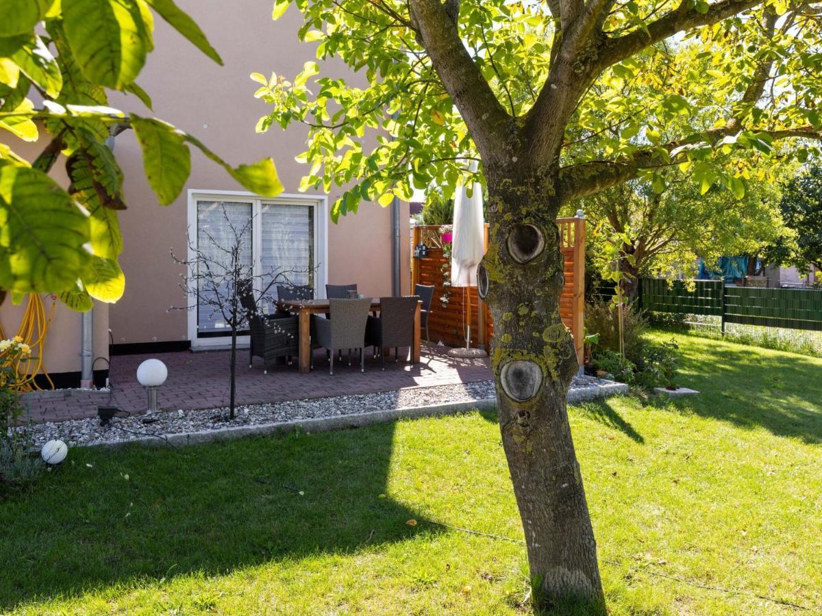 Family Holiday Home Near The Beach With Large Garden Kropelin Екстер'єр фото
